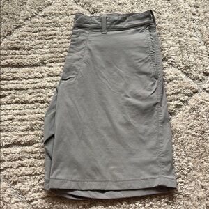 Men’s J. Crew Stretch Gray Flat Front 9 in Shorts, Size 31